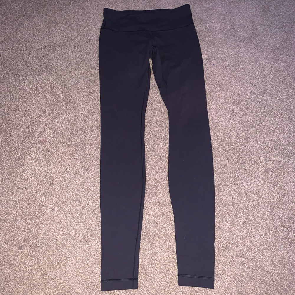 Lululemon leggings, size 6